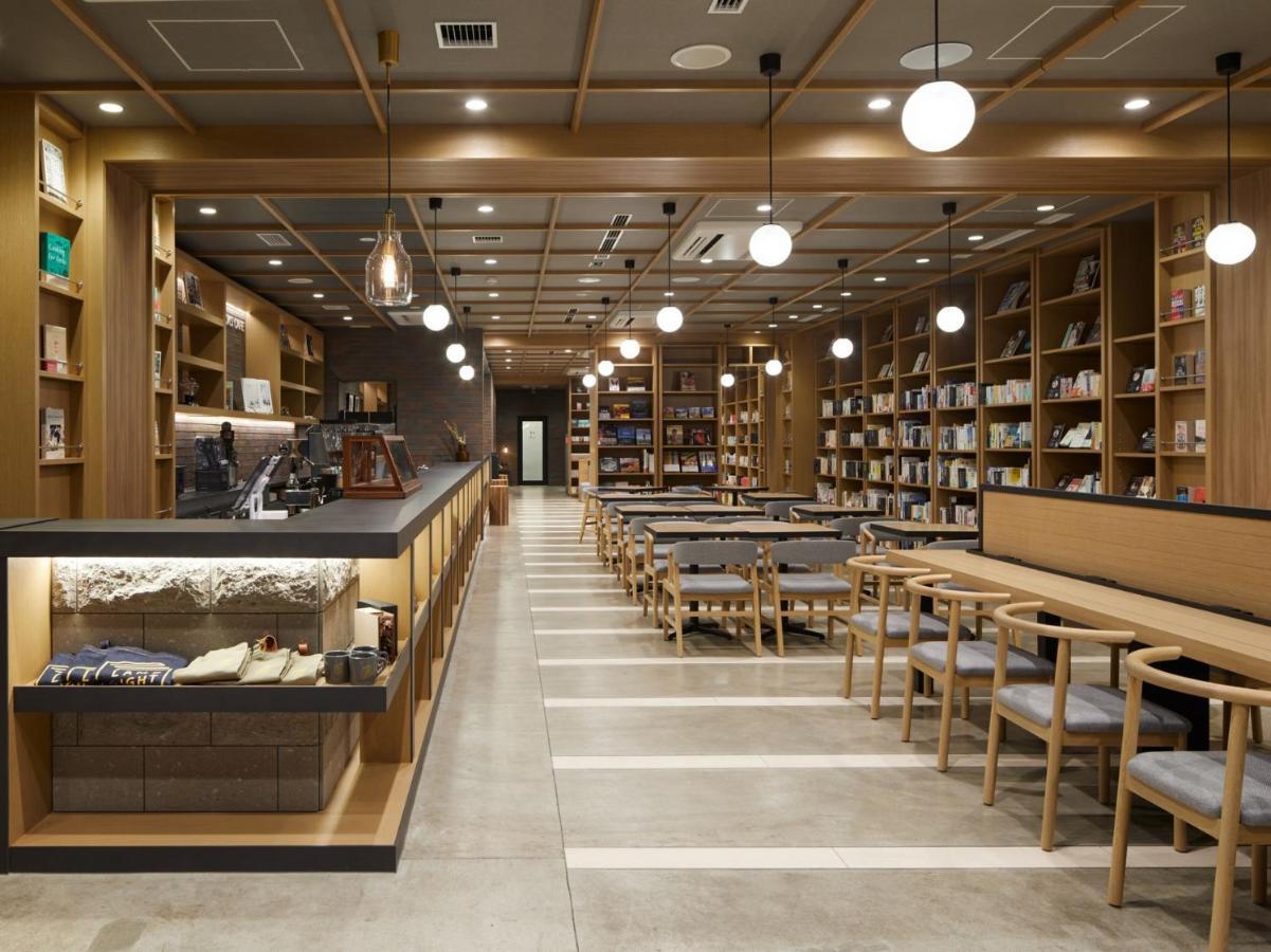 Lamp Light Books Hotel Sapporo Exterior photo