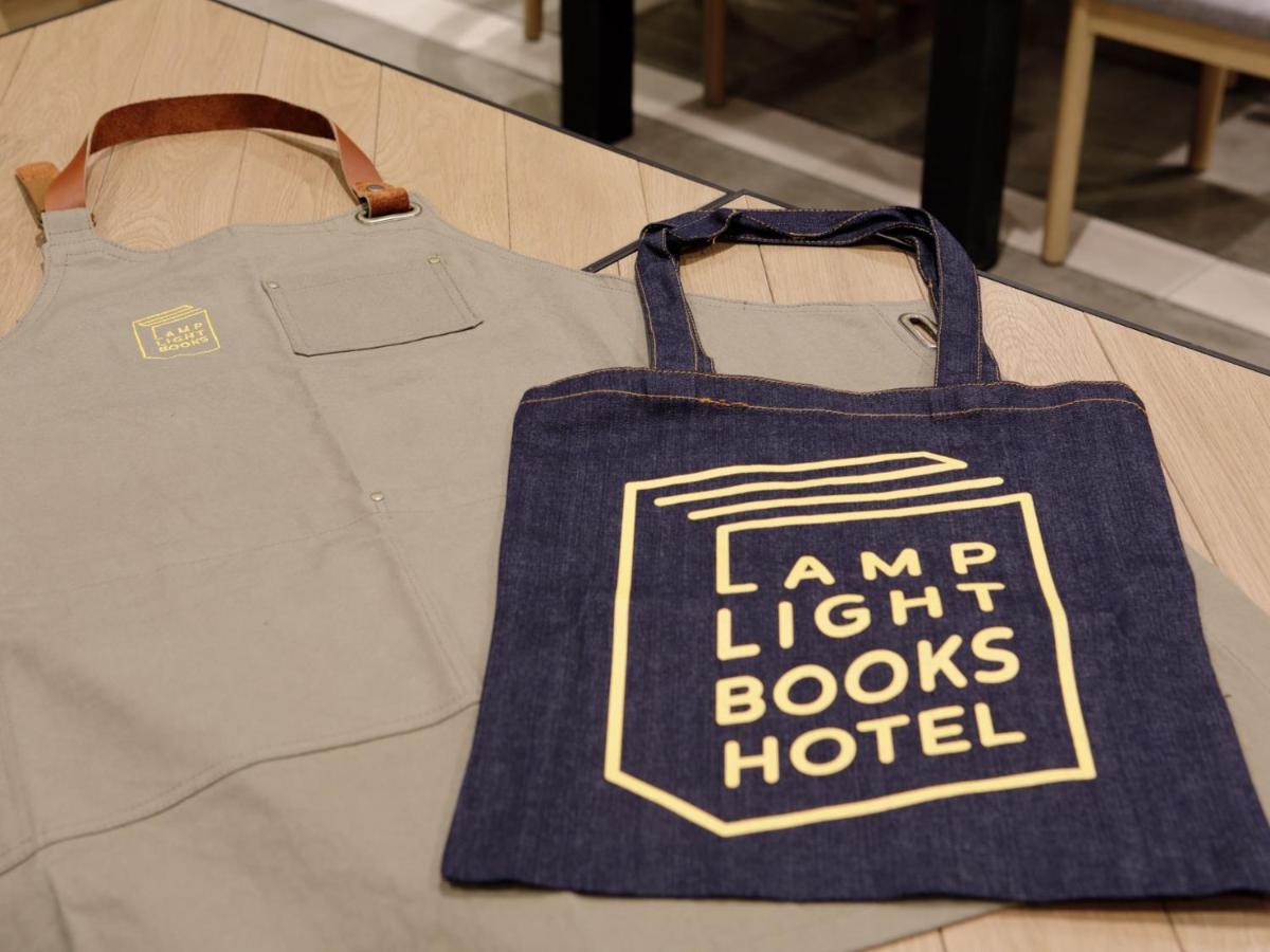 Lamp Light Books Hotel Sapporo Exterior photo